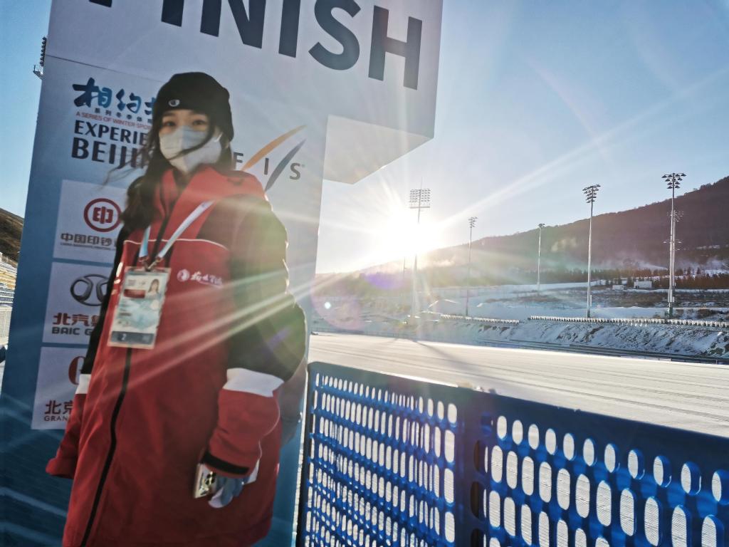 2022冬奥志愿者覃钰航.jpg 2022冬奥志愿者覃钰航.jpg