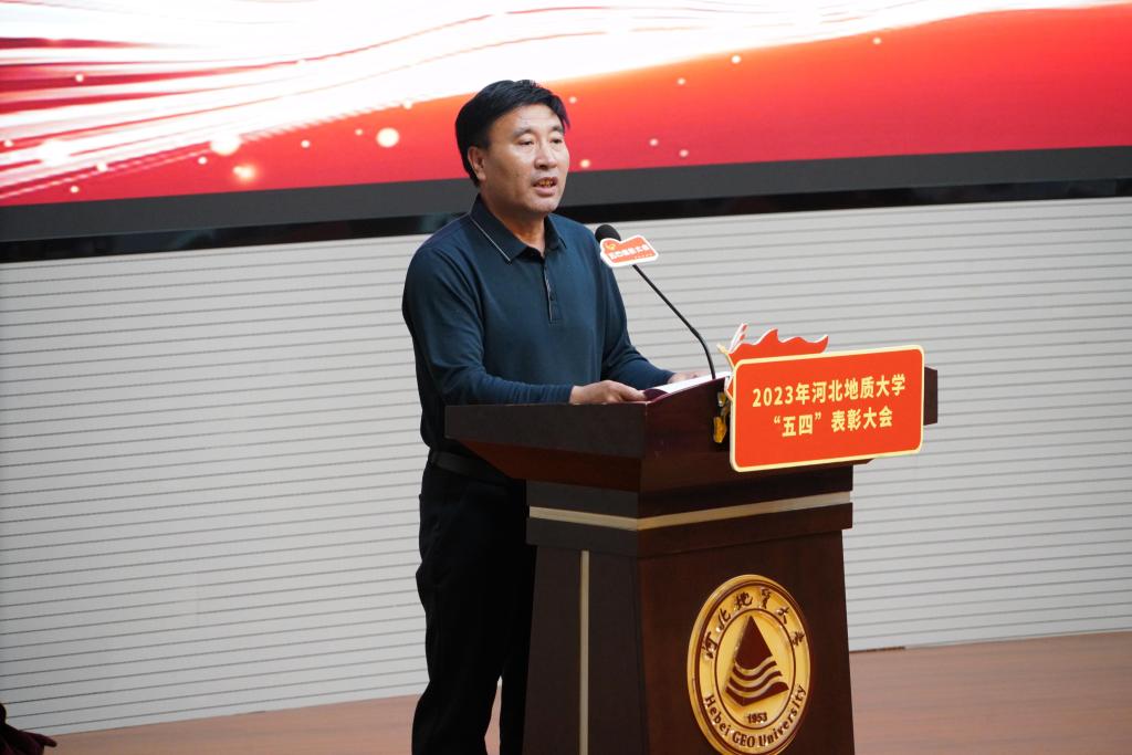 省青基会张毅然调研员讲话.JPG 省青基会张毅然调研员讲话.JPG