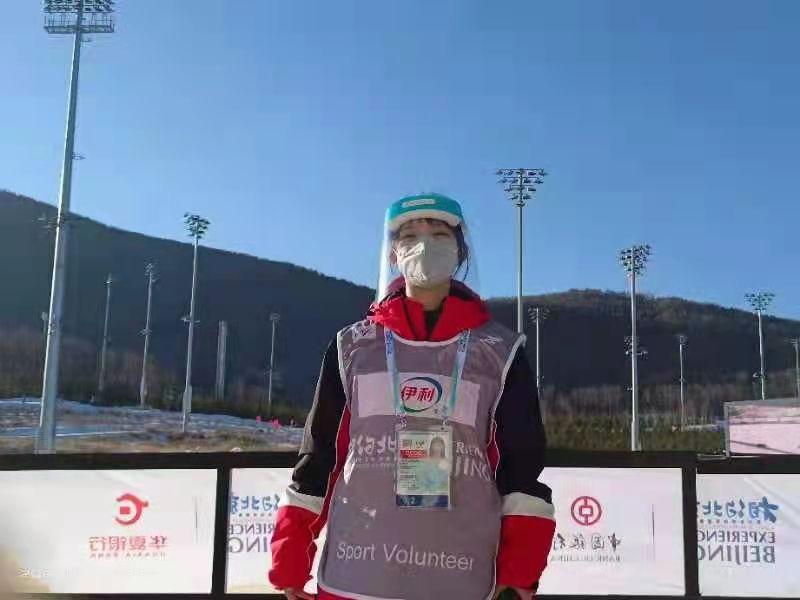 2022冬奥志愿者张婧萱.jpeg 2022冬奥志愿者张婧萱.jpeg