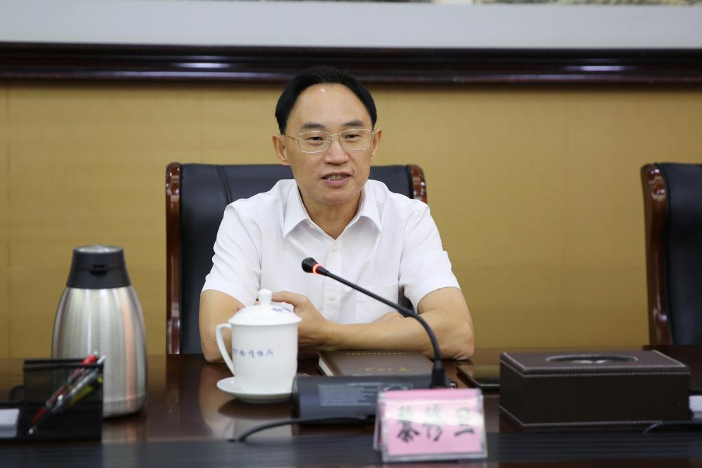 黎修旦在会上讲话.jpg 黎修旦在会上讲话.jpg